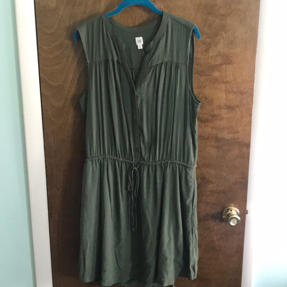 GAP Women’s Drop Waist Dress with Pockets